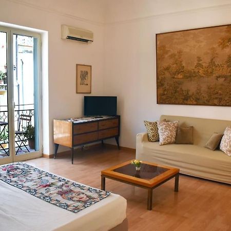Appartamento Nel Centro Storico Di Palermo - Via Meli'S House Extérieur photo