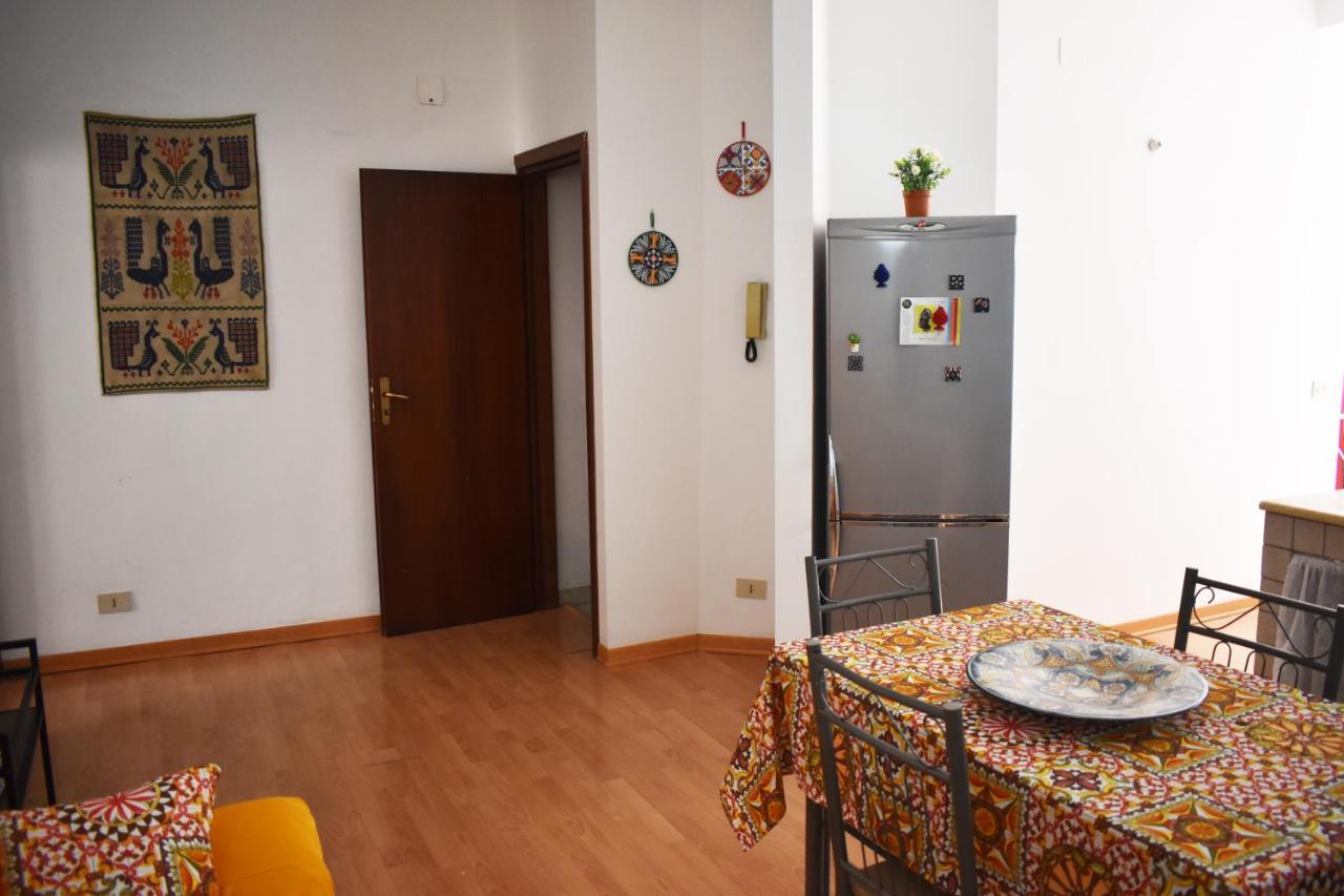 Appartamento Nel Centro Storico Di Palermo - Via Meli'S House Extérieur photo