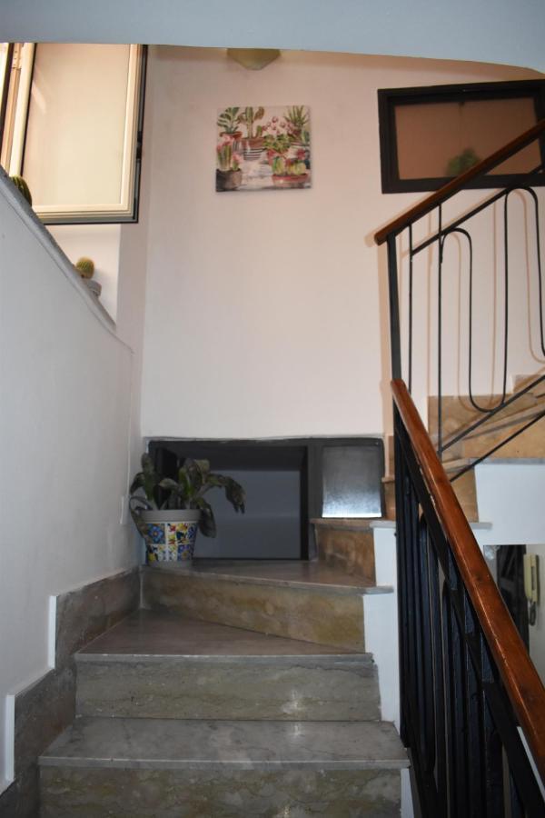 Appartamento Nel Centro Storico Di Palermo - Via Meli'S House Extérieur photo
