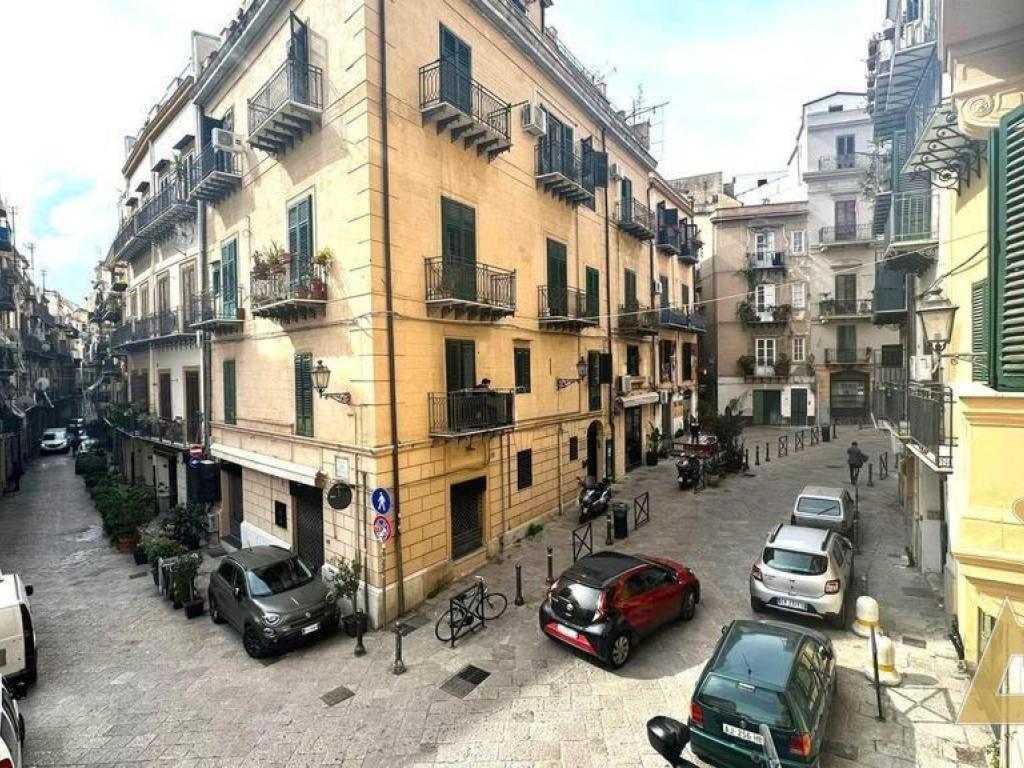 Appartamento Nel Centro Storico Di Palermo - Via Meli'S House Extérieur photo